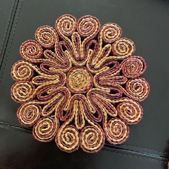 Vintage Lot of 3 Woven Rafia Floral Design Decorative Trivet Pot holder - Picture 4 of 5